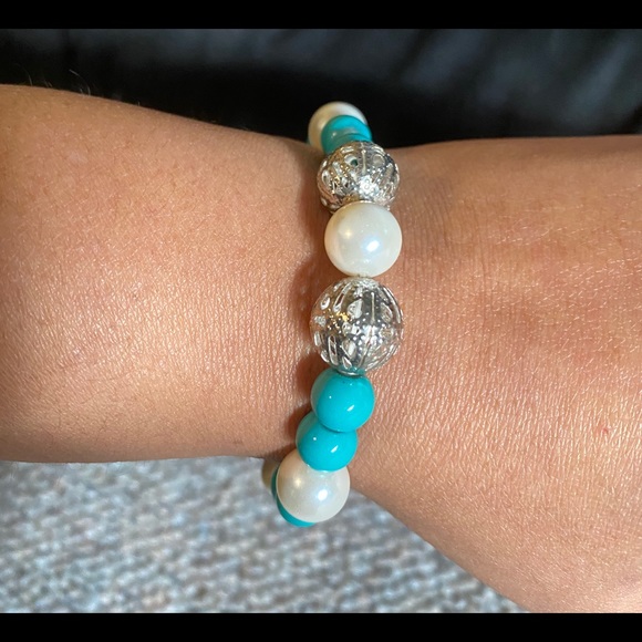 Bracelets - Picture 12 of 13